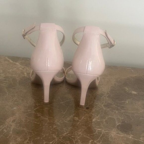 Bandolino Madia Nude Patent Leather Ankle Strap Kitten Heel Sandals – Size 7 - Picture 8 of 12